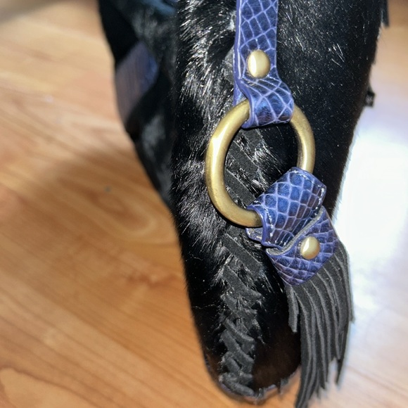 BEAUTIFUL GENUINE LEATHER WITH FAUX ALLIGATOR /COWHIDE . Has brass alligator - Picture 5 of 8